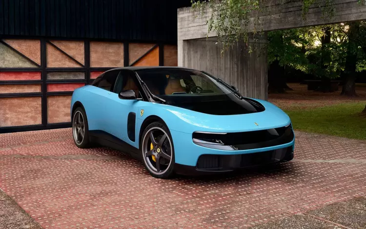 Ferrari Luce