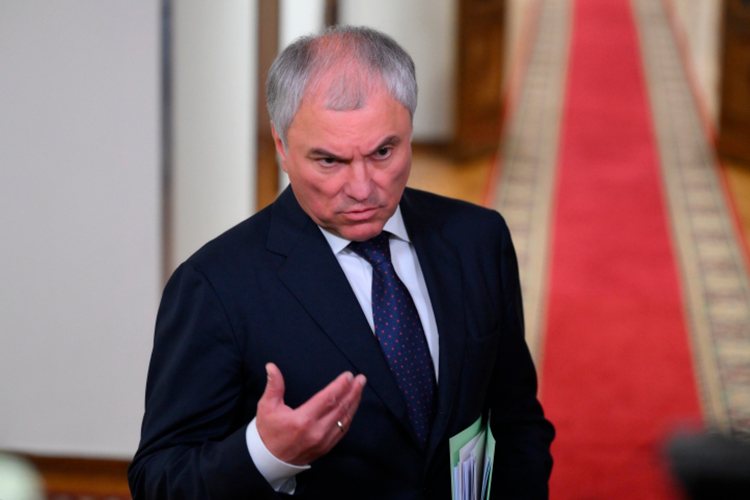 Вячеслав Володин: «Все те, кто уехал и продолжает наносить вред Российской Федерации, делая оскорбительные заявления в адрес защитников России или дискредитируя нашу страну, после принятия закона могут оказаться без имущества»