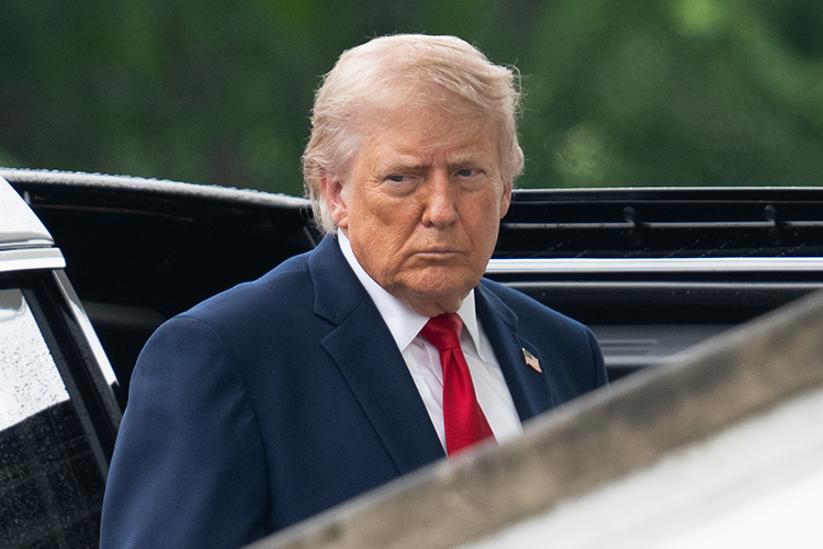 Трампу напоминают, что он смертен, и советуют задуматься о здоровье