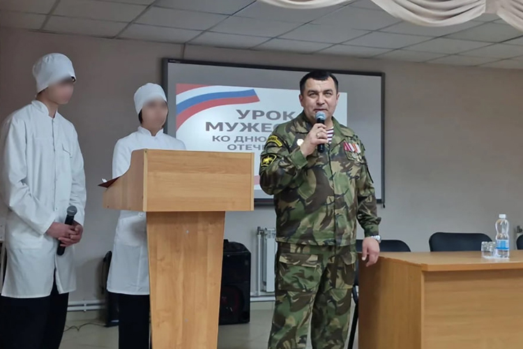  «Одна из задач комитета &mdash; это патриотические проекты и патриотическое воспитание молодежи, поэтому мы и проводим уроки мужества, «Разговоры о важном» 