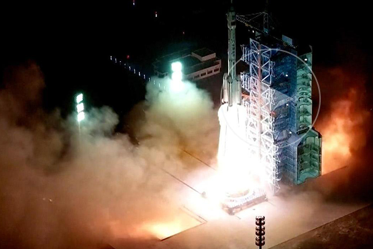Полет корабля Китая «Шэньчжоу-23» к их пилотируемой многомодульной орбитальной станции «Тяньгун»