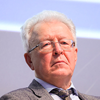 Валентин Катасонов &mdash; профессор кафедры международных финансов МГИМО, доктор экономических наук, русский экономист и руководитель Русского экономического общества им. Шарапова