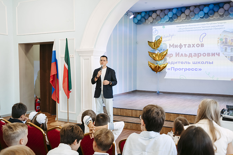  «Самый серьезный тест для школы &mdash; готов ли ты отдать сюда своих детей? Двое моих сыновей в этом году идут в „Прогресс“ в первый класс»