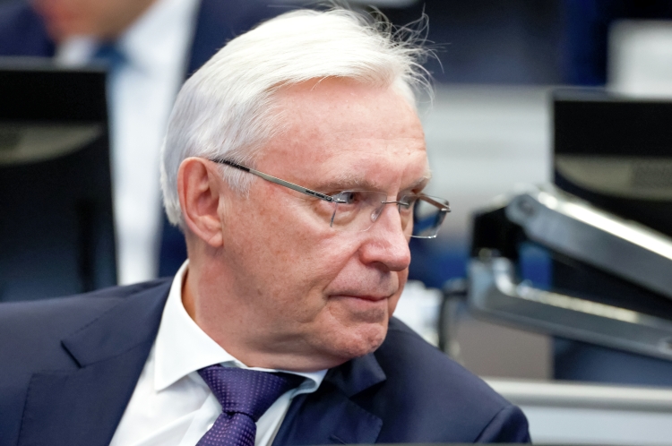 Сергей Когогин: «Давление китайских компаний ощущается во всем мире, потому что они очень конкурентны по цене. Надо сказать, что характеристики техники у них тоже хорошие. Они научились делать хорошие автомобили и приходят с этим на рынок»