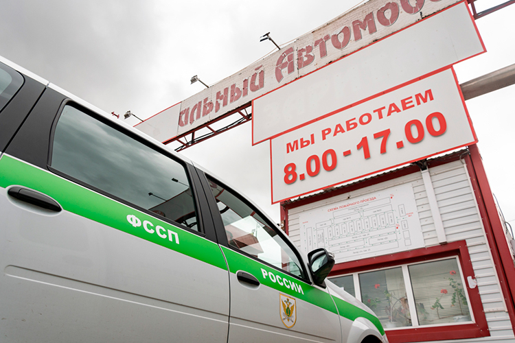 «Столько народа не могут уж на улицу выкинуть, это же не один человек»