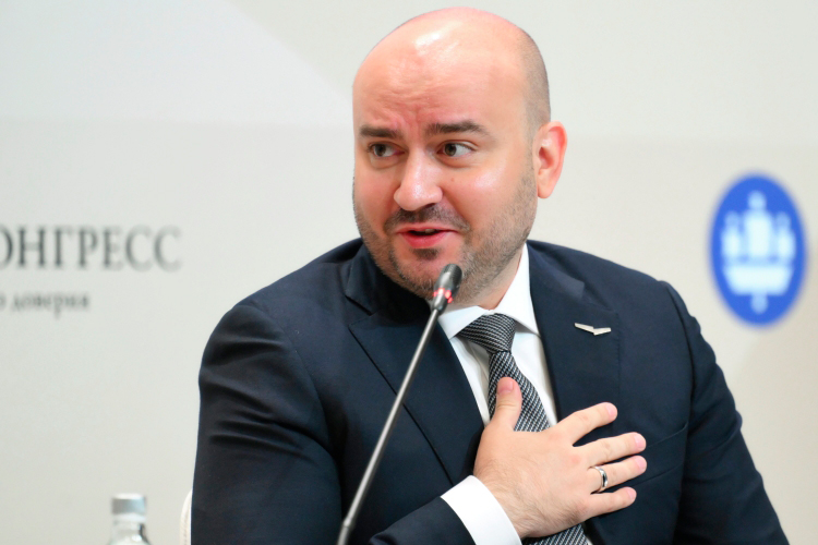 Вячеслав Федорищев: «Я не буду даже объяснять, что я выслушал. Это просто отдельный доклад. И точно не буду здесь озвучивать, а то опять скажут, что губернатора Федорищева в отставку отправляют