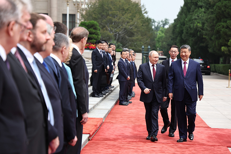  <span style="color: rgb(36, 36, 36);">«Визит Владимира Путина &mdash; это ежегодный российско-китайский саммит, рабочее мероприятие, посвященное обсуждению текущего состояния основных российско-китайских проектов и координации позиций по основным международным проблемам» </span>