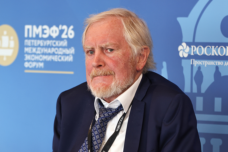 Сергей Сторчак: «Обвинять доллар в том, что он стал оружием, — это все равно что обвинять топор в том, что он используется не только для того, чтобы рубить дрова, но и для того, чтобы рубить головы»