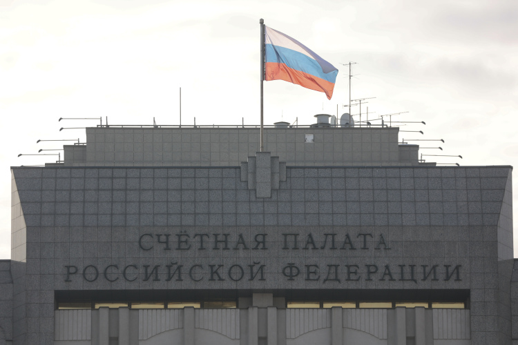 К начальной цене контракта в 26,6 млрд рублей у Счетной палаты и возникли вопросы &mdash; ведомство посчитало, что заказчик работ («Волго-Вятскуправтодор») завысил стоимость на 1,1 млрд рублей
