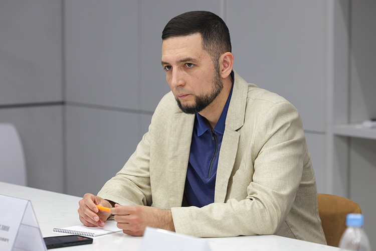 Артур Хабибуллин: «Хочу отметить особенности казанского покупателя &mdash; здесь люди сильно привыкают к одному району и тяжело приходят к мысли о переезде из одного конца города в другой»