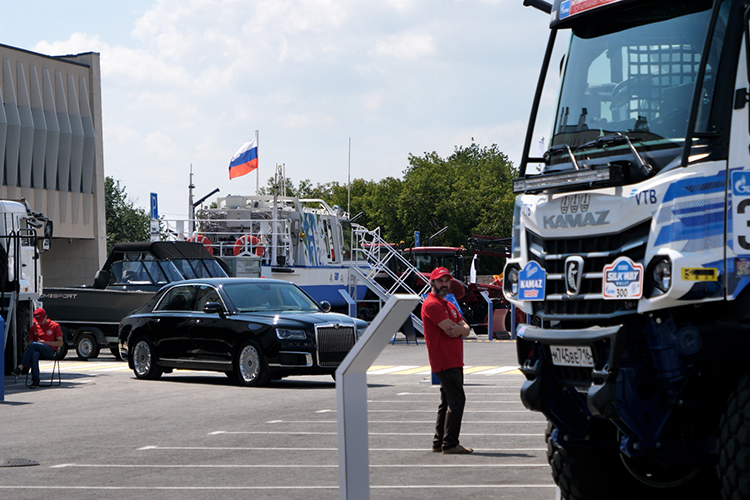 КАМАЗ плотно работает с Вьетнамом. За время сотрудничества на этот рынок поставлено более 30 тыс. автомобилей КАМАЗ