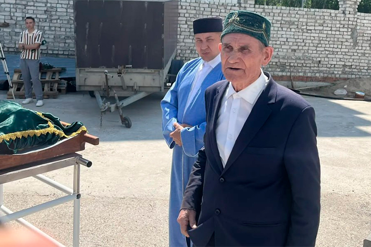 Народный артист РТ Мингол Галеев