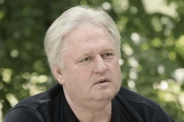 Умер экс-депутат Госдумы и знаковая фигура 90-х Сергей Шашурин. Последние годы он провел в Москве
