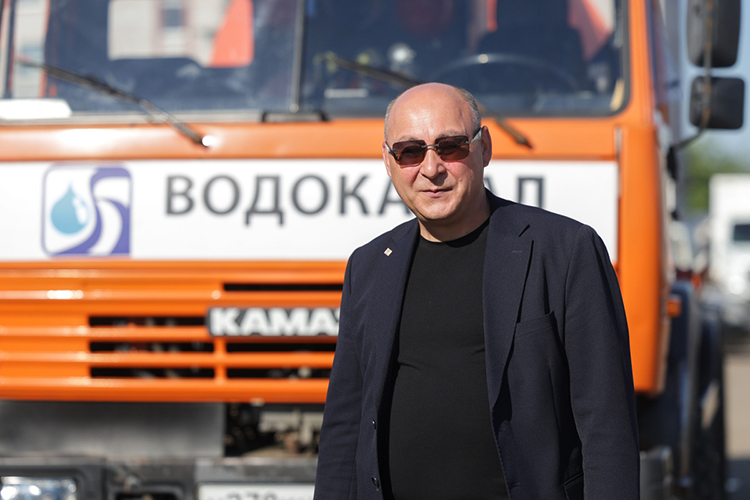 Одна спецмашина заменяет три: казанский «Водоканал» обновил автопарк на 300 миллионов