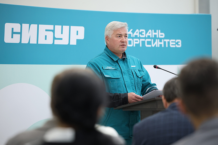 Глобальная нефтехимическая отрасль переживает один из самых сложных периодов за последние десятилетия и сталкивается с беспрецедентными вызовами, обусловленными масштабными вводами новых мощностей, существенно превышающими рост спроса, объяснял Сафин