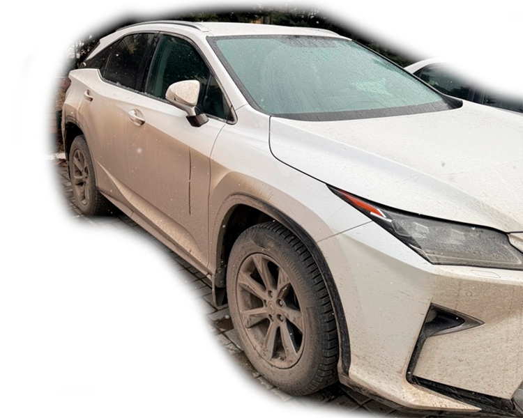 С торгов в этом году был продан Lexus RX300, изъятый по решению суда у семьи бывшего руководителя отдела СКР по Приволжскому району Марселя Мустафина