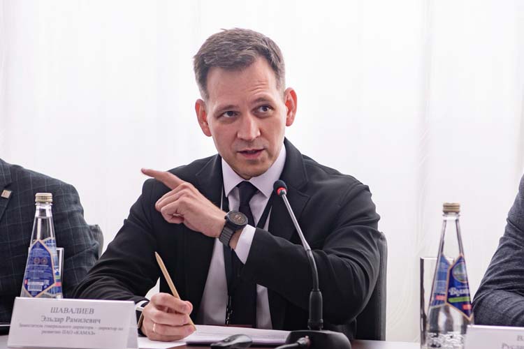 Эльдар Шавалиев: «С Европой мы не конкурируем, их вообще нет на орбите роботизации»