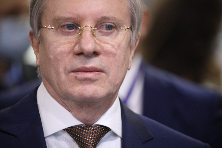 Виталий Савельев