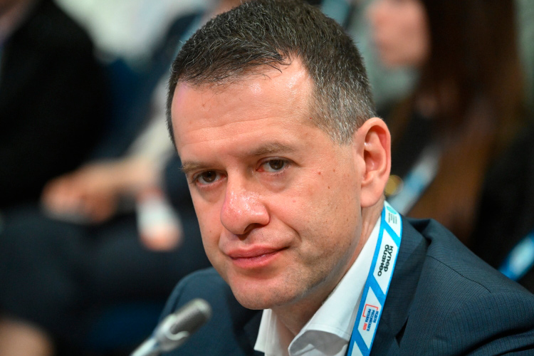 По словам председателя совета директоров «М.Видео» Феликса Либа, объем серого рынка электроники превышает 30% от легального