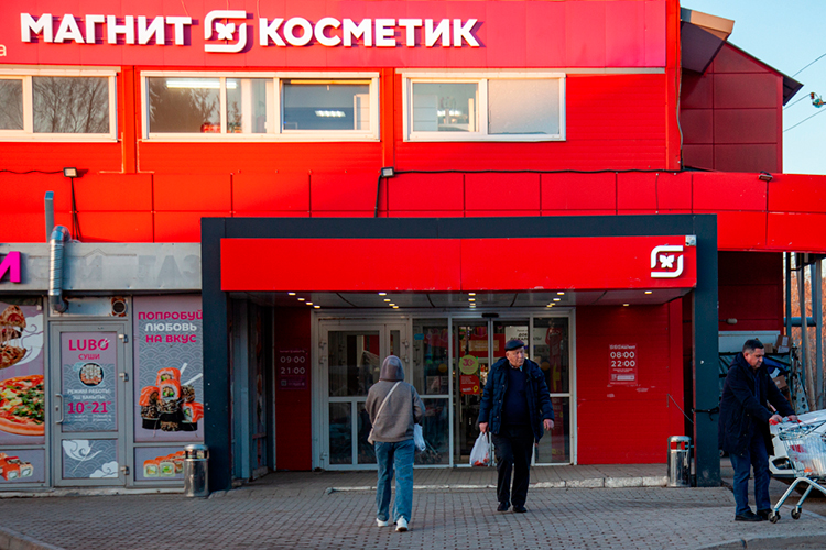 На 2-м месте по количеству точек в РТ — «Магнит»: это почти 700 магазинов «у дома», 251 «М.Косметик» и 36 аптек