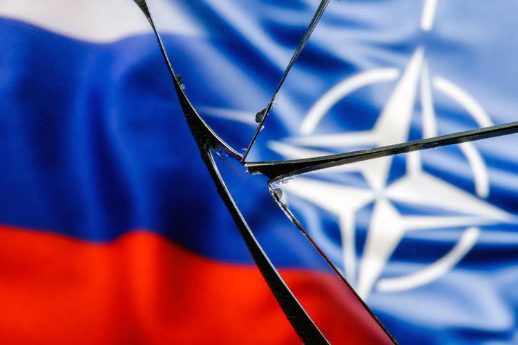 «Большая европейская война висит как дамоклов меч над нами лет 20. Задача Путина — не допустить эту войну. Потому что, если она начнётся, будут миллионы жертв с нашей стороны»