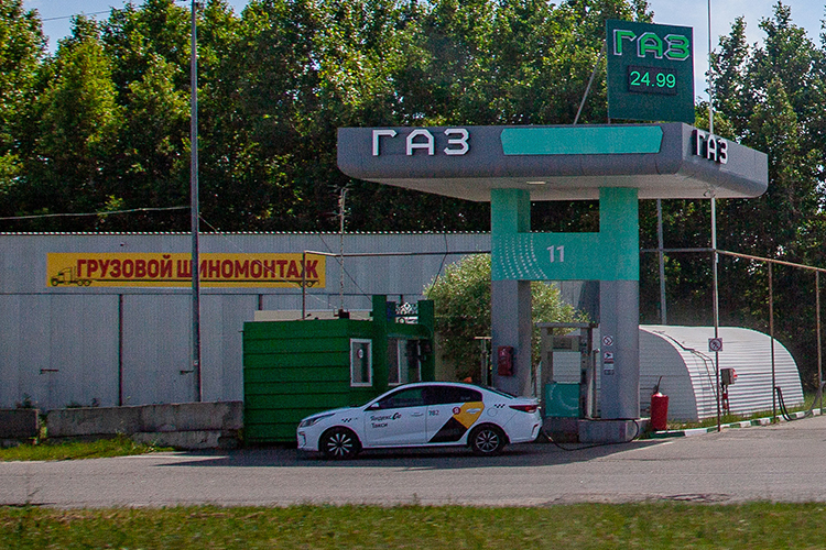 О «буме» установки газобаллонного оборудования (ГБО) на машины в Москве накануне рассказал телеграм-канал Mash