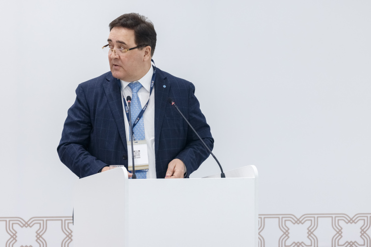 В отличие от многих коллег по цеху, холдинг Ильшата Фардиева только наращивает площади посевов — если в 2025 году они составляли 191 тыс. га, то в 2026 — выросли до 202 тыс. га