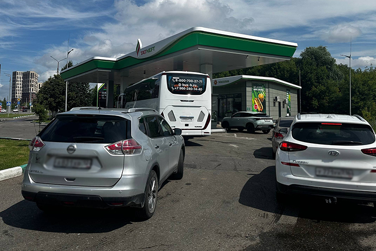 В бак по-прежнему можно только 30 л бензина и 60 л дизеля. В канистры возможно и того и другого только по 20 литров
