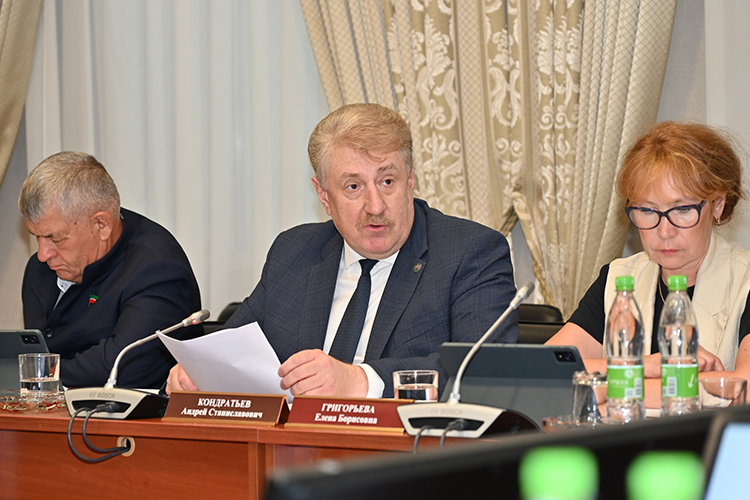 Выборы проводятся по смешанной избирательной системе, напомнил глава Центральной избирательной комиссии РТ Андрей Кондратьев