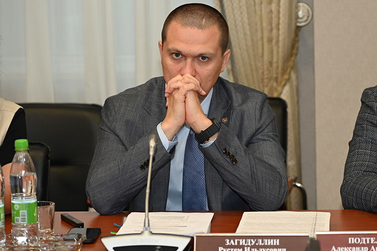 Рустем Загидуллин уточнил, что законопроект готовился вместе с администрацией раиса, правительством и парламентом республики, а также советом муниципальных образований РТ