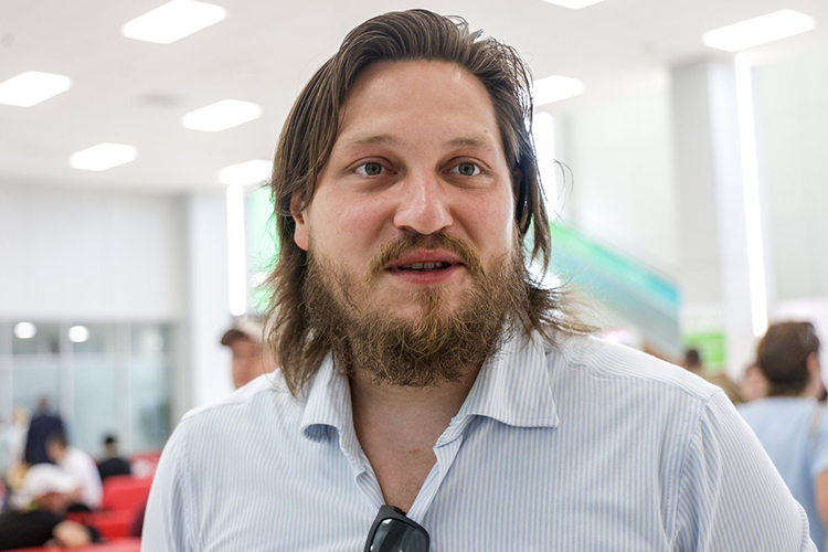 Адель Хайруллин: «В этом году льготное топливо действительно спасительно. Во-первых, потому что оно на самом деле есть в наличии. И во-вторых, оно в наличии по такой цене, которую вряд ли могут позволить себе аграрии в других регионах»