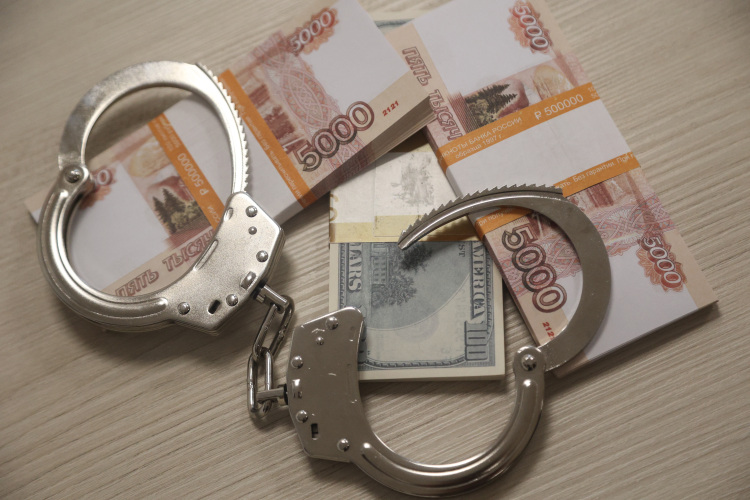 «Разуваев был задержан еще в августе 2024 года, тогда же его дочь покинула свой пост и вышла из советов при президенте по реализации госполитики в сфере защиты семьи и детей и по делам казачества»