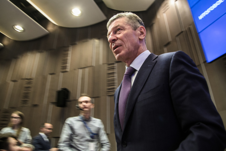 Якобы в ходе закрытой встречи Козак дал президенту твердые гарантии, что полностью исключит любую публичную активность