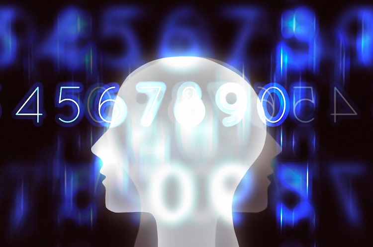 «По результатам исследований люди со средним IQ (70–130) демонстрировали приближенно линейную связь между интеллектом и доходами. А в рыночной или гибридной экономике доходами измеряется все»