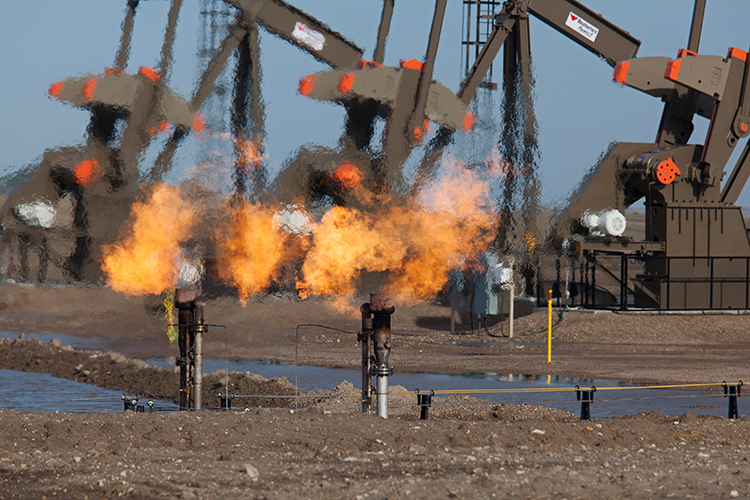 В Татарстане действительно была создана программа по освоению сланцевой нефти, «Татнефть» пробурила несколько скважин, но до «революции», и уж тем более руками МНК республики, говорить не приходится
