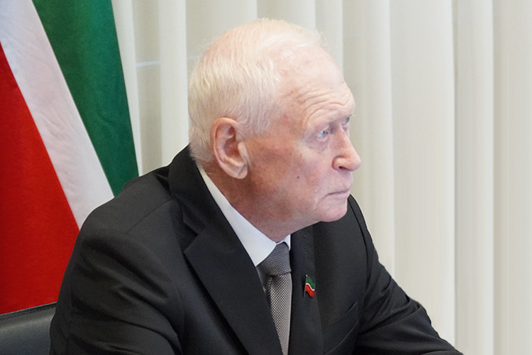 Леонид Якунин: «Что это даст местным бюджетам? Мы снизим текущие расходы, не придется тратить деньги на подготовку объектов к торгам и содержание неиспользуемых зданий. Появляются новые источники доходов»