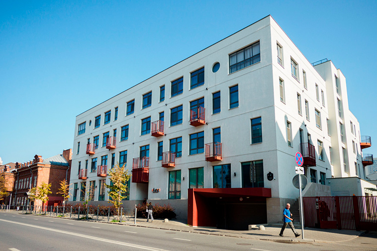 Коворкинги класса В+ сдаются на улице Островского, 27. На площади 664 кв. метра доступно 81 рабочее место за 1,8 млн рублей (2,8 тыс. рублей за кв. метр)