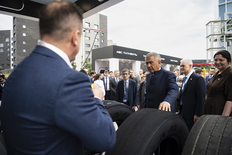В 16 городах России уже организованы пункты приема старых шин, а всего их насчитывается около 80. В планах компании к 2030 году перерабатывать 400 тыс. т шин ежегодно, а после 2030-го — выйти на показатель в 1 млн т в год
