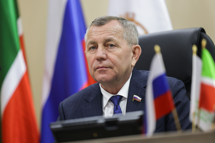Анатолий Иванов со времен прошлого рейтинга переехал из Мамадышского района на Охотный Ряд