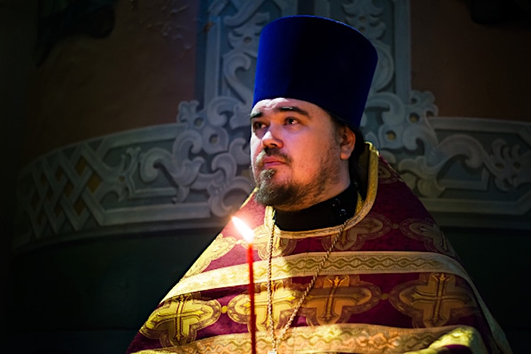 Настоятель кряшенского прихода Тихвинской иконы Божией Матери, доктор богословия отец Алексей Колчерин за четыре года прибавил в рейтинге три позиции