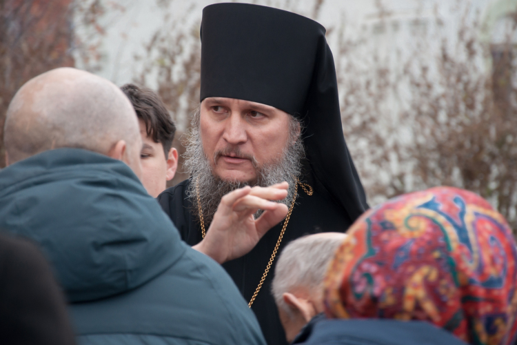 По нашим данным, проекта здесь пока нет, ранее администрация города обсуждала концепцию собора с епископом Пахомием