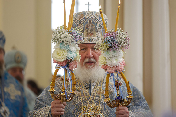 Все богослужение прошло так слаженно, что мало кто заметил, где закончился один этап службы и где начался другой