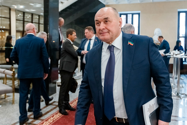 Самым обеспеченным среди кандидатов-единороссов от Татарстана стал депутат Госсовета РТ, гендиректор холдинговой компании «Ак Барс» Иван Егоров