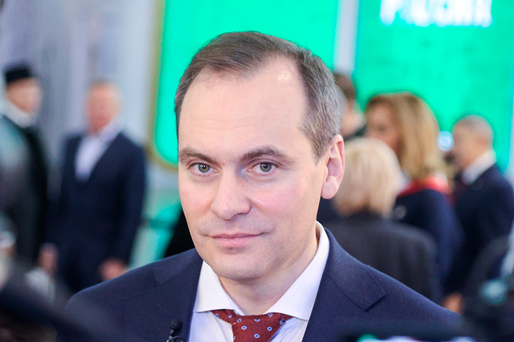 У выходца из Татарстана, а ныне главы Мордовии Артема Здунова доход за прошлый год составил 9,4 млн рублей, на счетах — около 3,5 миллиона. Связи с республикой он вовсе не растерял — в собственности остаются три земельных участка с домом в Татарстане