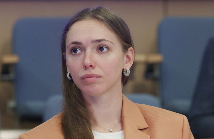 Ксения Разуваева признала вину в растрате в особо крупном размере и готова полностью возместить ущерб