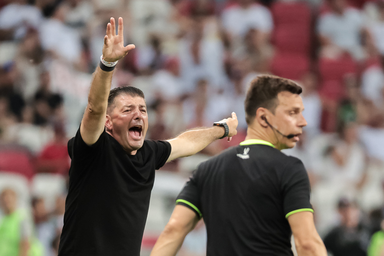 Артига заявил, что футбол закончился после удаления Рожкова