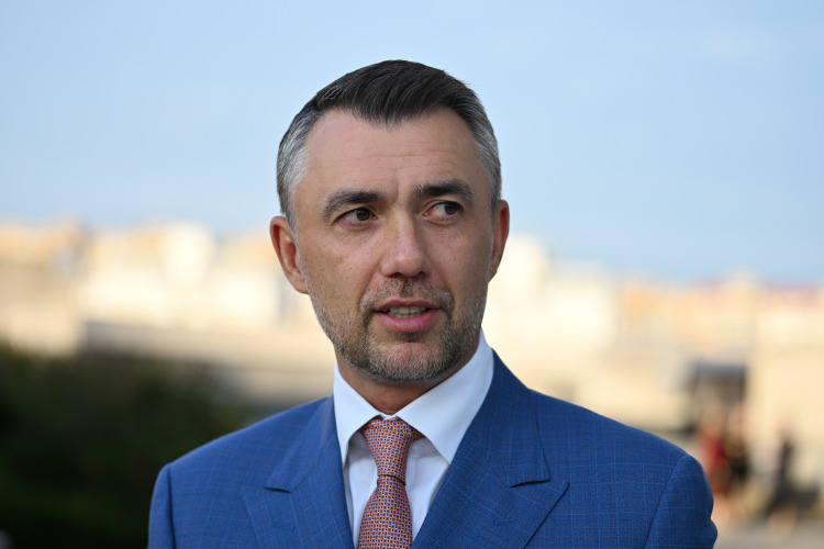 Дамир Фаттахов: «Я вас прошу: оперативно информируйте, где воды еще нет, чтобы мы точечно отрабатывали с водоканалом и находили ответы на эти вопросы»