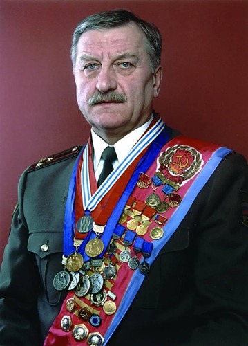Александр Плюшкин