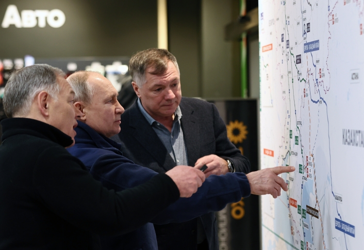 Скоростная магистраль изменила логистику страны, открыла новые возможности для бизнеса, промышленности и туризма, дав мощный импульс развитию десятков регионов