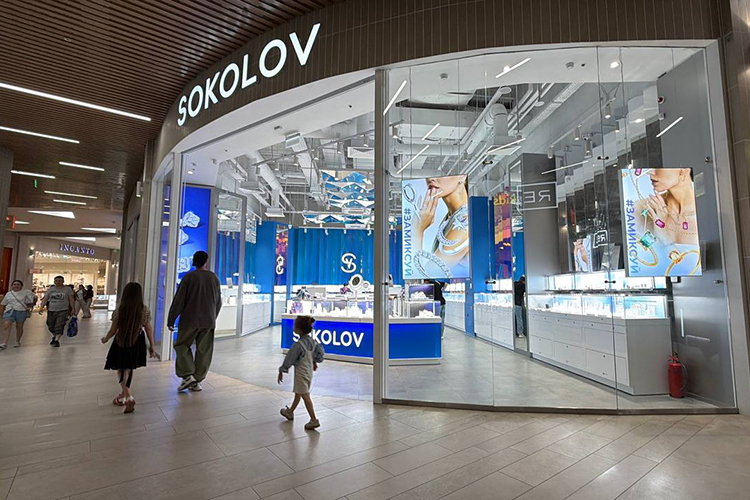 На месте бывшего Enn заработал ювелирный Sokolov